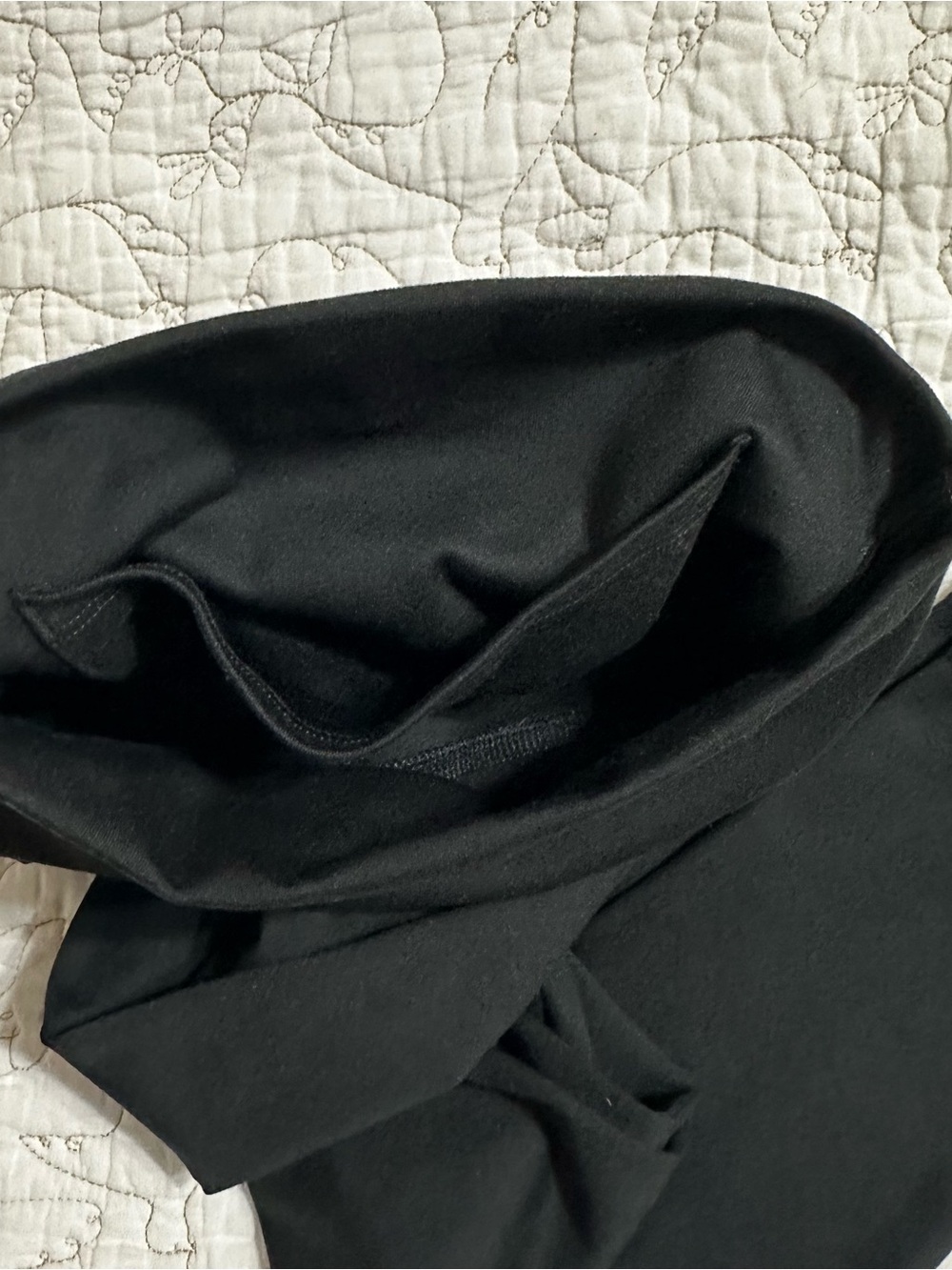 Gilly Hicks Hollister Black Leggings — Size XS - Picture 4 of 5